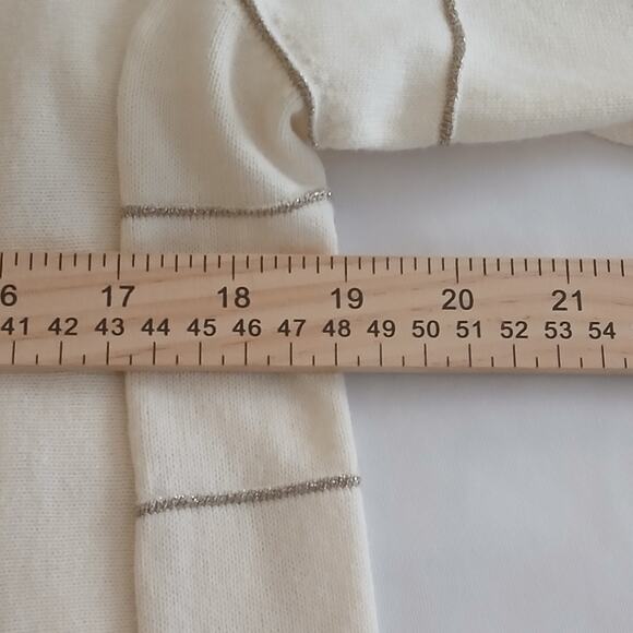 Chico’s Womens Size 2 Ivory Gold Metallic Shimmer Knit Pullover Sweater Top - Picture 11 of 12